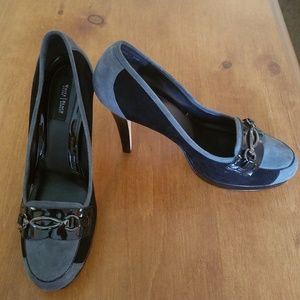 White House Black Market Pumps